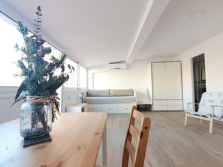 Affitto Monolocale  Carrer de sardenya. Ático loft con terraza.