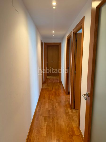 Foto f50fb2e4-ba08-46d0-a4b0-94d832e5103c. Àtic amb calefacció aparcament a Porta Barcelona