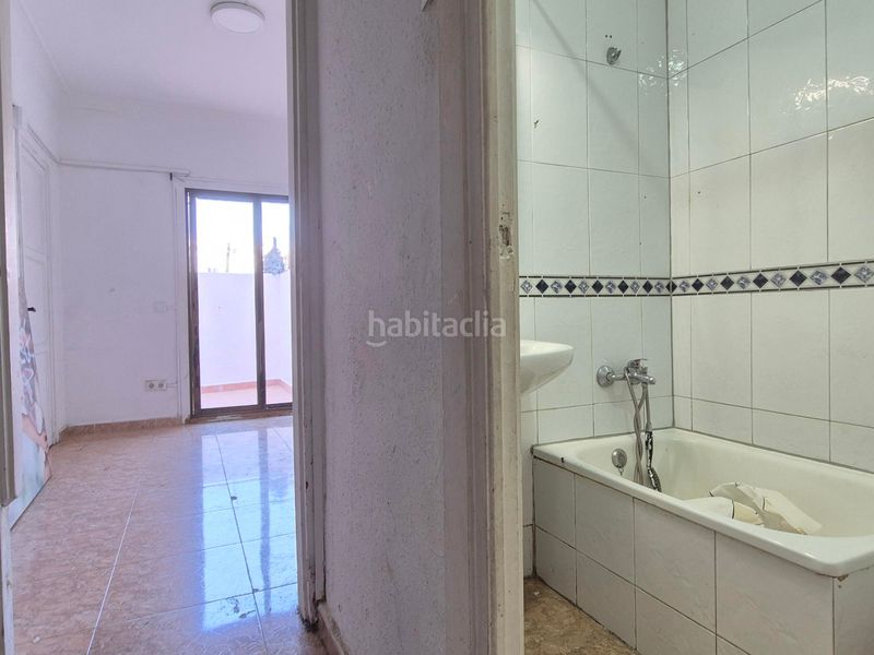 Foto d27909f8-fea7-4e21-8f01-0cabce5ae0f6. Pis a Carmel Barcelona