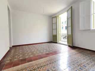 Alquiler Piso  Carrer d'enric granados. Ideal zona.!!