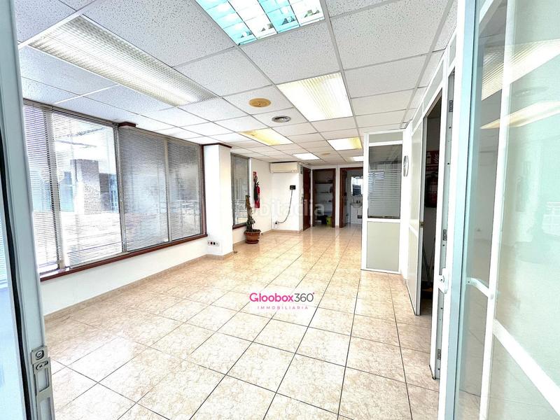 Foto a3d0a56a-4bae-4cc4-b05b-0854b604a8b6. Lloguer oficina a avenida s jordi 31 a Centre Reus