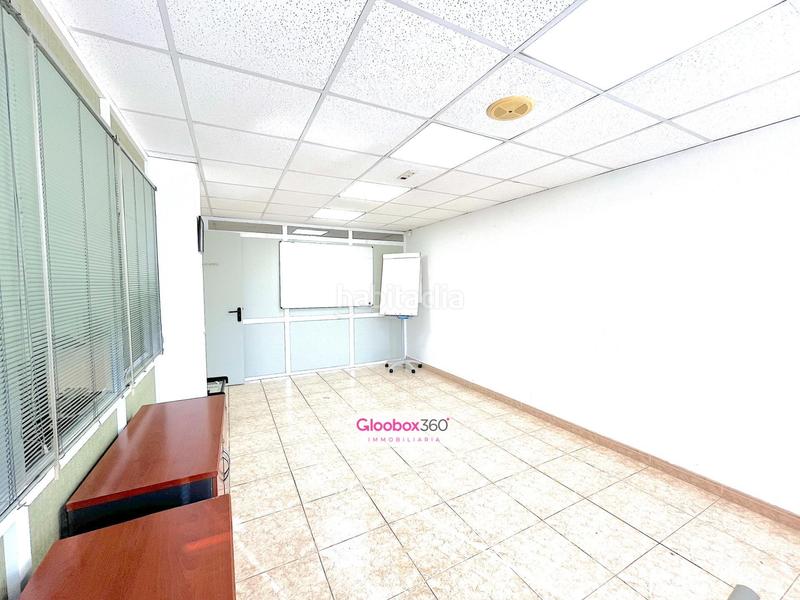 Foto 4f739be4-c979-4c3f-8f27-c8e93e73540e. Miete büro in avenida s jordi 31 in Centre Reus