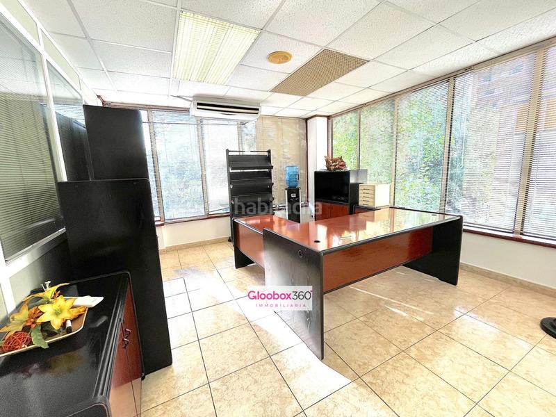 Foto 272d492e-b41f-45c1-bd39-1fcf047e7afb. Rent office space in avenida s jordi 31 in Centre Reus