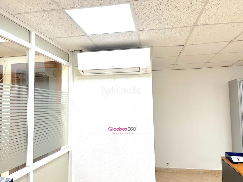 Foto 8806fc65-8017-4946-b2d5-1334efcd0db6. Rent office space in avenida s jordi 31 in Centre Reus
