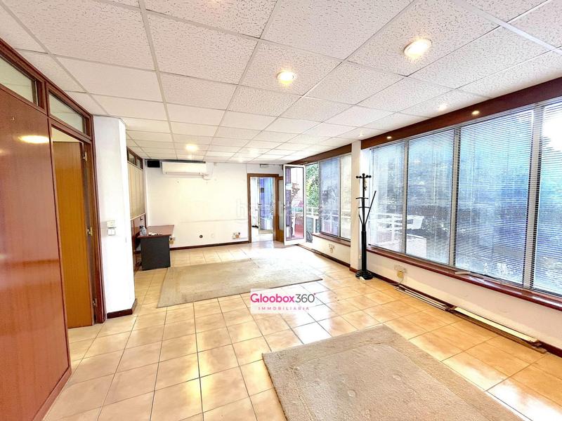 Foto 90a2d7dc-b28c-4b31-8ef8-f1659f73f320. Rent office space in avenida s jordi 31 in Centre Reus
