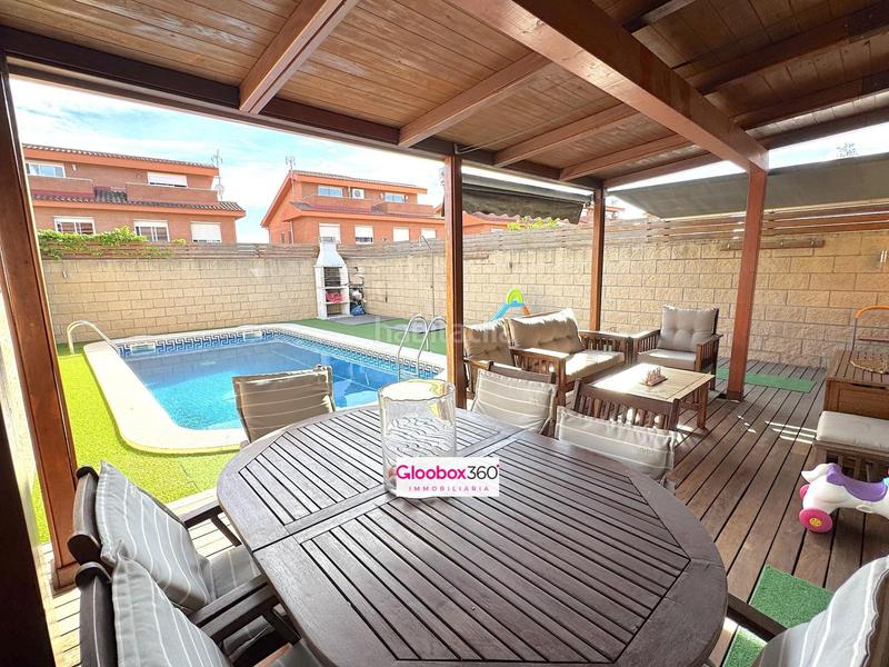 Foto d323448f-fd4c-47fd-8343-8d8bcd7de217. Towny house with heating parking pool in Migjorn Reus