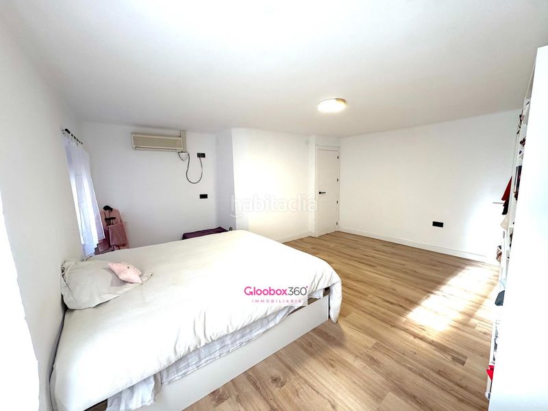 Foto f6f142c8-c807-4c7a-8bfa-6c7b083ee245. Dúplex vive a lo grande en el centro dúplex con terraza, mucha luz, amplitud, y tranquilidad. en Reus