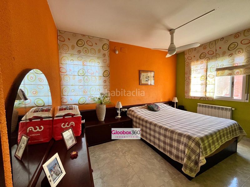 Foto 0c902765-f427-4b7f-beeb-fd3a23884267. Chalet  esquinero con jardín en quintana ideal para dos familias, amplitud, privacidad y ubicación privilegiada en Reus