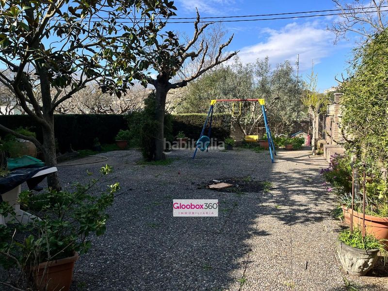 Foto 1d3a20d2-c335-450b-a86b-dc758c9ba7f1. Chalet  esquinero con jardín en quintana ideal para dos familias, amplitud, privacidad y ubicación privilegiada en Reus