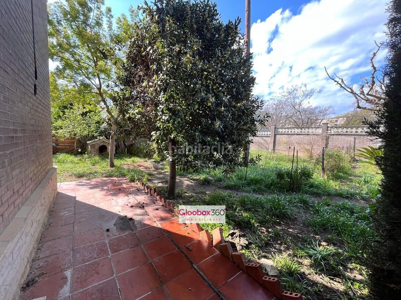 Foto 2af97b29-3ff4-4396-a9f9-e20b0581079c. Chalet  esquinero con jardín en quintana ideal para dos familias, amplitud, privacidad y ubicación privilegiada en Reus