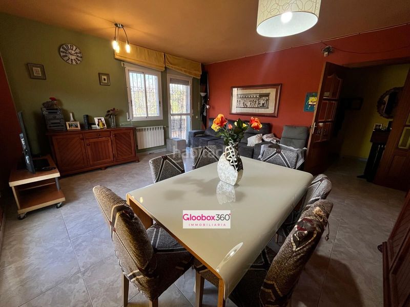 Foto 3b453179-d8e9-4e22-b845-4dda330fe359. Chalet  esquinero con jardín en quintana ideal para dos familias, amplitud, privacidad y ubicación privilegiada en Reus