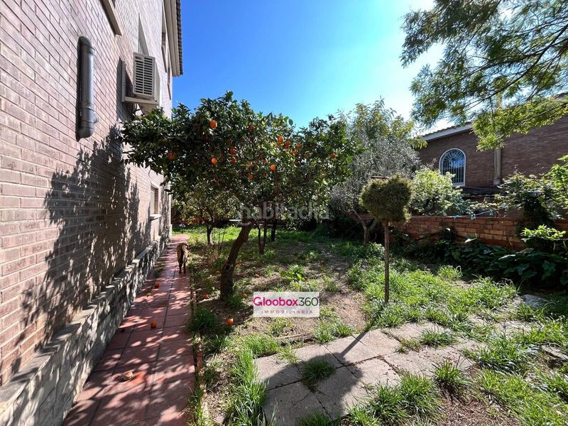 Foto 4a7024be-289a-4500-83cc-612deaecff68. Chalet  esquinero con jardín en quintana ideal para dos familias, amplitud, privacidad y ubicación privilegiada en Reus