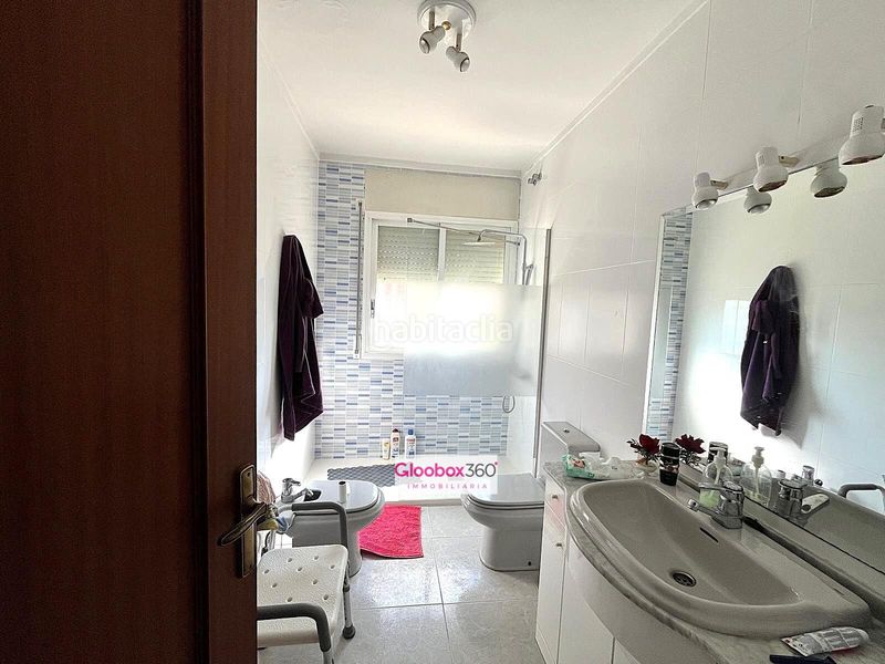 Foto 6466d0e2-af01-4f74-a457-71b458d718be. Chalet  esquinero con jardín en quintana ideal para dos familias, amplitud, privacidad y ubicación privilegiada en Reus