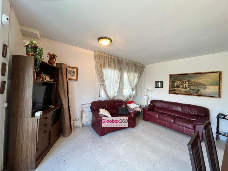 Foto 6a88bb85-48e5-4c80-8e64-3009d666f285. Chalet  esquinero con jardín en quintana ideal para dos familias, amplitud, privacidad y ubicación privilegiada en Reus