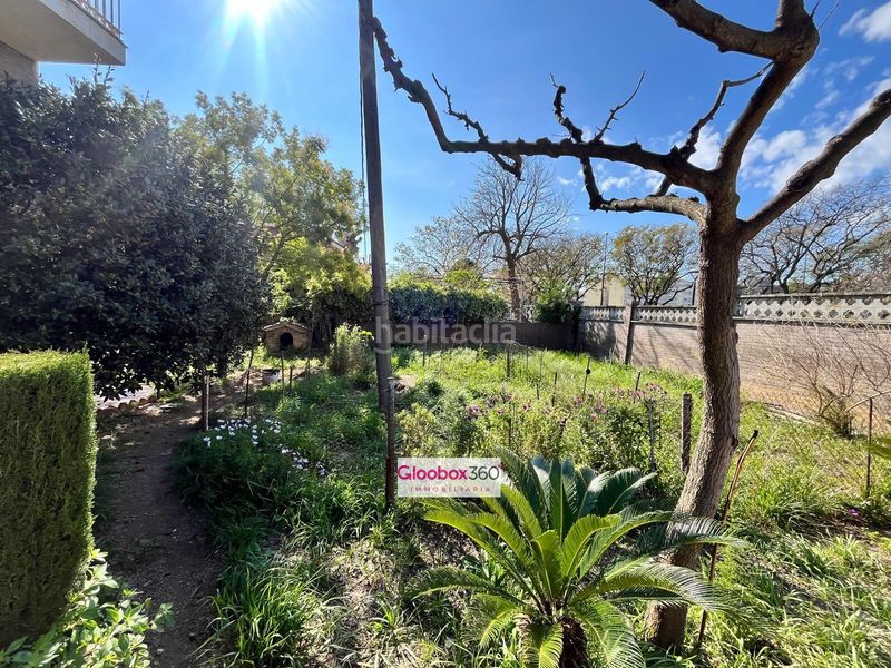 Foto 830dddb7-8df6-4457-afae-cbef8a44b212. Chalet  esquinero con jardín en quintana ideal para dos familias, amplitud, privacidad y ubicación privilegiada en Reus