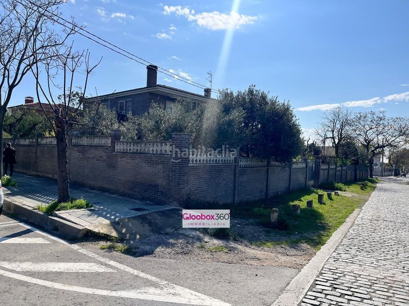 Foto 84b11d10-3ab1-42d9-8a51-dc857680c49d. Chalet  esquinero con jardín en quintana ideal para dos familias, amplitud, privacidad y ubicación privilegiada en Reus