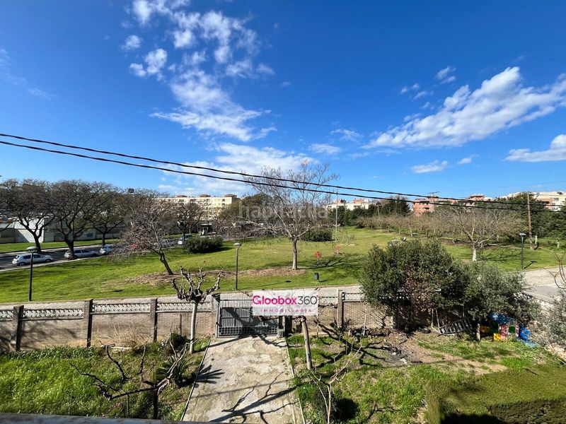 Foto b4bc27d7-fe08-48b2-a864-00964c492441. Chalet  esquinero con jardín en quintana ideal para dos familias, amplitud, privacidad y ubicación privilegiada en Reus