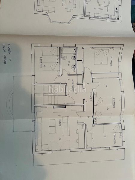 Foto b630f8cb-68d4-4f13-b0fb-76135e2db94d. Chalet  esquinero con jardín en quintana ideal para dos familias, amplitud, privacidad y ubicación privilegiada en Reus