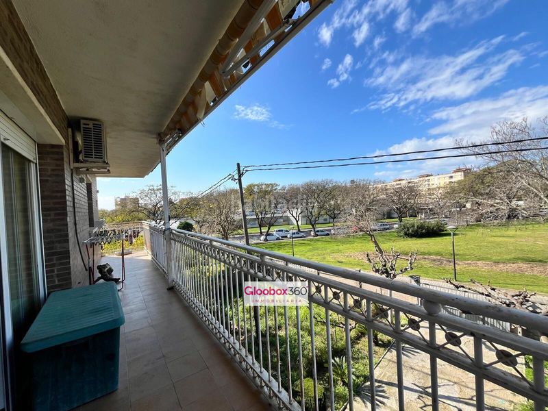 Foto e238daf5-11f4-4227-860f-13e8a28b295c. Chalet  esquinero con jardín en quintana ideal para dos familias, amplitud, privacidad y ubicación privilegiada en Reus