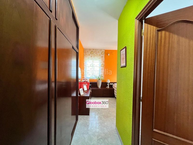 Foto f0b55a2d-4599-4972-bb72-f9d4a623929c. Chalet  esquinero con jardín en quintana ideal para dos familias, amplitud, privacidad y ubicación privilegiada en Reus