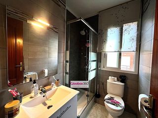 Xalet  Ronda de morell i vilallonga. Chalet esquinero con jard�n en quintana  ideal para dos familias
