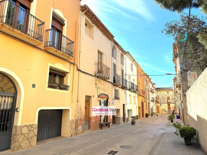 Foto d2f6a18b-bcd9-4605-826b-cda6d61f88ef. Casa amb aparcament a Montbrió del Camp