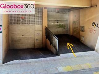 Aparcament cotxe a Lepant 6. Parking amplio en calle lepanto de reus.