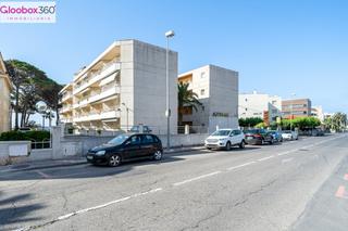 Apartment  Avenida diputacio. Apartamento junto al mar, muy bien situado, cambrils.