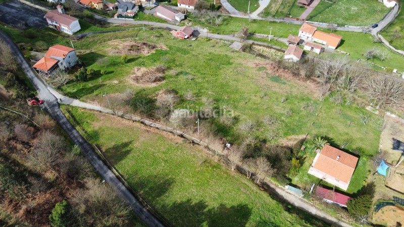 Foto b59988d3-f5e2-4674-a650-3adef9b8697c. Terreny residencial a Pravia