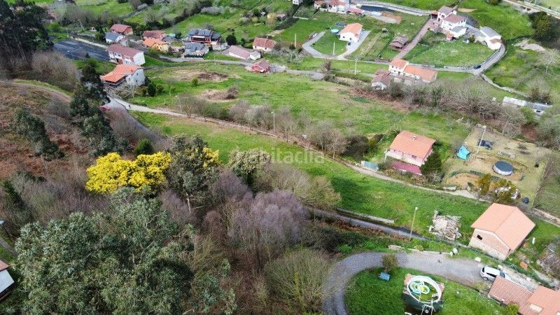 Foto c104e5d9-f3ff-437d-b0b7-cad02bc85064. Terreny residencial a Pravia
