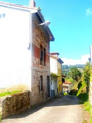 Casa a N/a. Casa en venta en  pravia, asturias