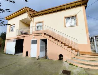 Maison à N/a. Casa en venta en  salas, asturias