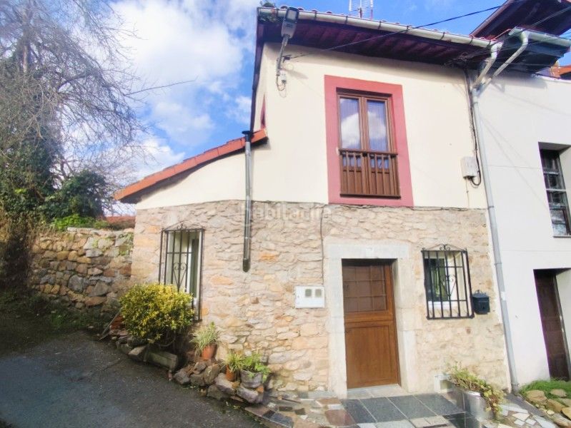 Foto c69c38bc-6c81-4e90-a606-595ad683fb43. Masia a n/a a Pravia