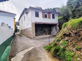Casa  N/a. Casa en venta en  pravia, asturias