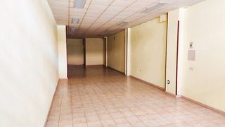 Local Comercial a N/a. Local en venta en  pravia, asturias