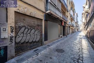 Local commercial à Centro - Sagrario. Local de 2 plantas en granada