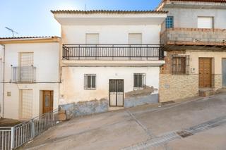 Casa a Agrón. Amplitud y encanto en agron casa espaciosa de 7 dormitorios y 1