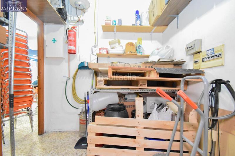 Foto 09f420c3-ef55-48ca-9048-f1676c0dbce6. Local comercial a plaza de poeta garcilaso de la vega 6 a Granada