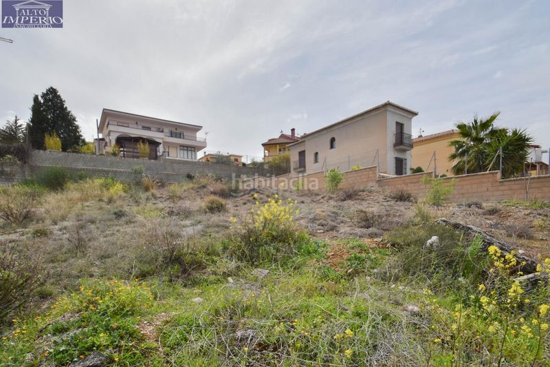 Foto 50f8fcb2-d895-4ebe-a903-080629b7b374. Terreno residencial en calle de trevenque 17 parcela edificable en el barrio en Monachil