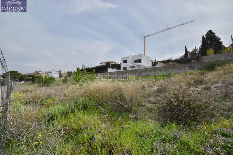 Foto bd947efb-aaf6-4be8-98dd-44933dc604f0. Terreno residencial en calle de trevenque 17 parcela edificable en el barrio en Monachil