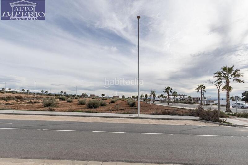 Foto b994b389-ac63-42cc-856a-fcc0315b49d3. Wohngrundstück in Calicasas