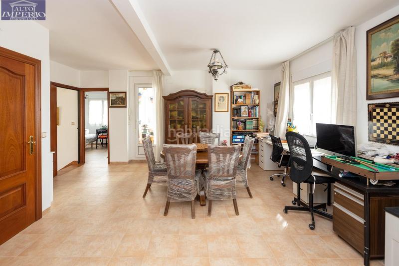 Foto b65f76fa-2e15-4446-8ffb-968f9ea71320. Chalet en calle el tejo 19 en Barrio de la Vega Monachil