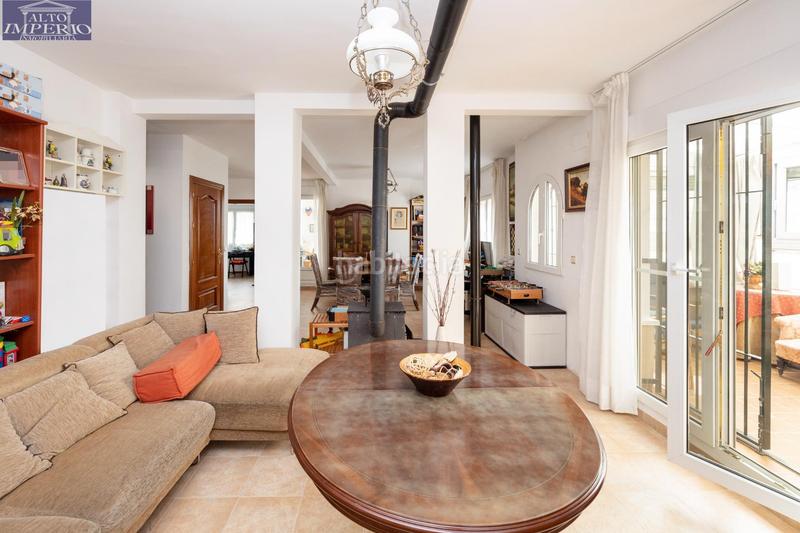 Foto ca91d1a1-37ca-4d92-8e3f-61f1ebc05fb4. Chalet in calle el tejo 19 in Barrio de la Vega Monachil