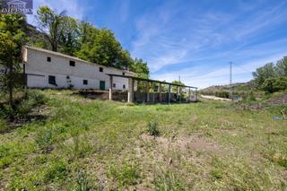 Finca rústica a Cenes de la Vega. Gran terreno en de la carretera de la sierra