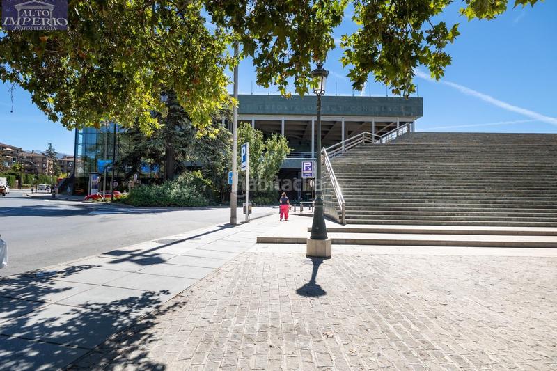 Foto 088d6480-6853-4d90-a109-ce8e11784825. Aparcament cotxe a Parque Lagos Granada