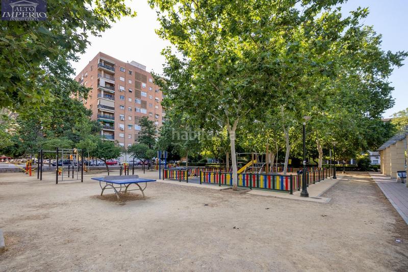 Foto 2a6c09d7-729d-4de8-bbc0-7ae63931c319. Aparcament cotxe a Parque Lagos Granada