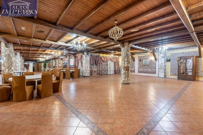 Foto 11956583-09c7-48d3-82dc-29bd87d3f39f. Local comercial a Pinos Genil