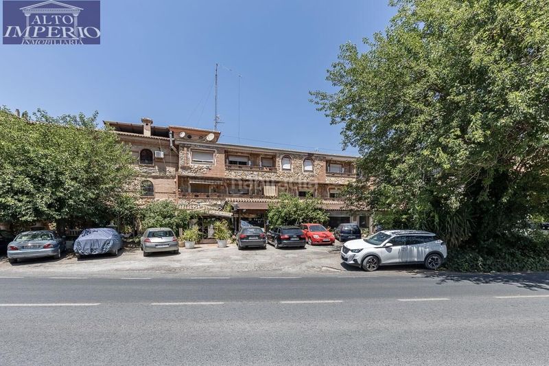 Foto d04806ab-2cc1-4380-b997-b18ceedb0ff2. Local comercial a Pinos Genil