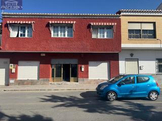 Affitto Locale commerciale in Parque de San Roque. Local comercial en alquiler en zona de alta visibilidad! ideal p