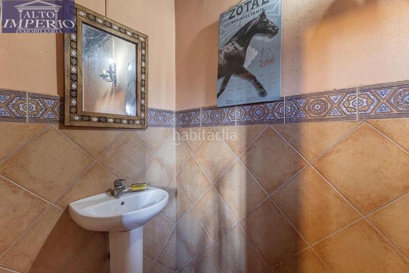 Foto 1e3cc1a2-3e0a-41ef-9f01-c59dde3489cd. Chalet with heating parking in La Zubia Ciudad Zubia (La)